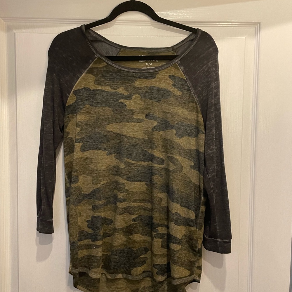 Lucky Beand quarter sleeve Ragland tee in camo